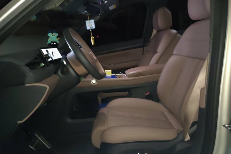 Used Nio ES8 2023 100kWh Signature Edition
