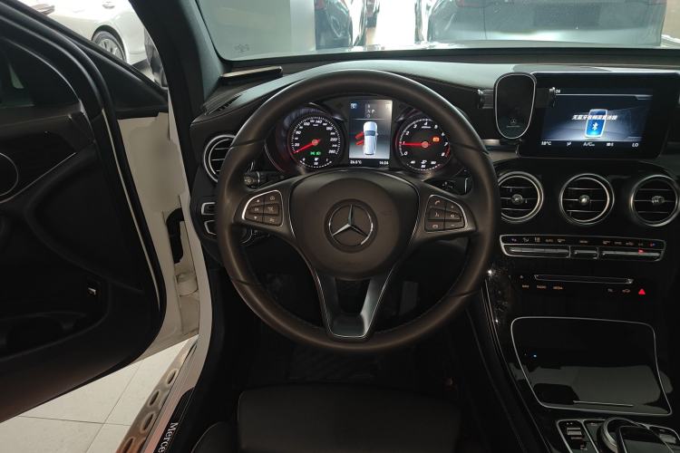 Used Mercedes-Benz GLC 2019 GLC 260 L 4MATIC Dynamic Model