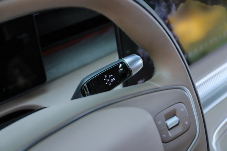 Used XPeng X9 2024 702 Ultra-Long Range Pro
