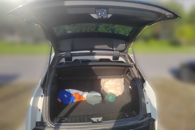 Used BMW i3 2016 Upgraded Deluxe Edition Trunk