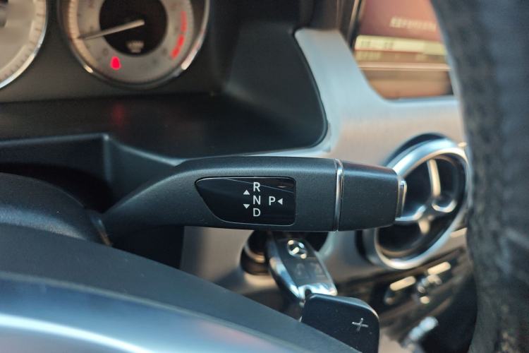 Used Mercedes-Benz GLK-Class 2015 GLK 260 4MATIC Fashion Edition Ultimate Version Gear Lever