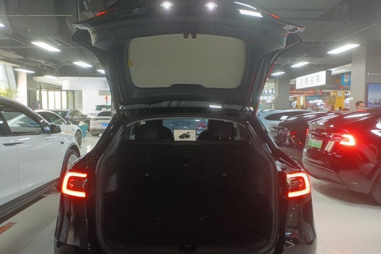 Used Tesla Model Y 2022 Rear-Wheel-Drive Version
