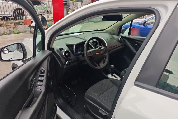 Used Chevrolet Trax 2016 1.4T Automatic Two-Wheel Drive Comfort Version with Sunroof