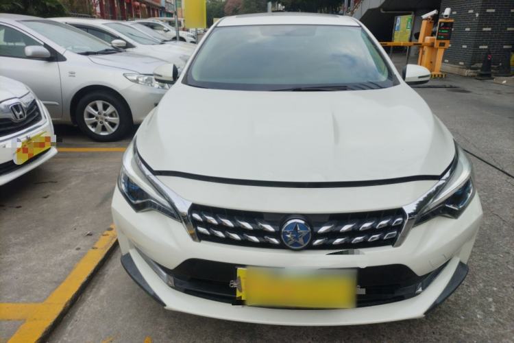 Used Venucia D60 2018 1.6L CVT Smart Connect Elite Edition
