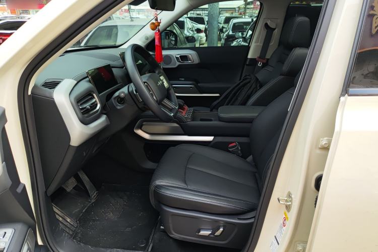 Used Formula Leopard Titanium 3 2025 501 km Range Rear-Wheel Drive Intelligent Driving Max Edition
