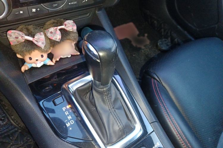 Used Mazda Mazda 3 Axela 2014 Sedan 1.5L Automatic Luxury Model