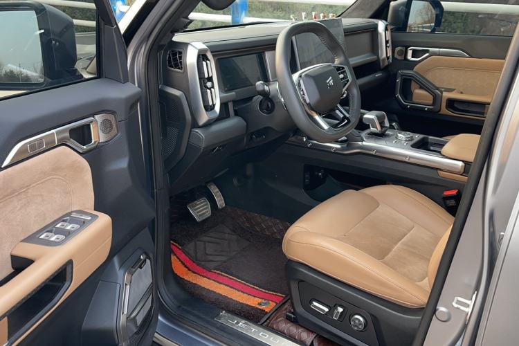 Used JETOUR Traveler 2023 2.0T All-Wheel Drive CrossPRO+ Driver Seat