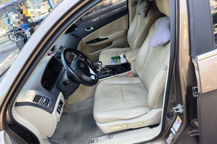 Used BYD G6 2013 2.0L Manual Luxury Version
