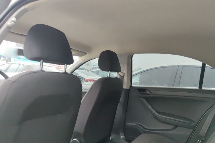 Used Volkswagen Jetta 2015 Value Edition 1.6L Manual Fashionable Style Headliner