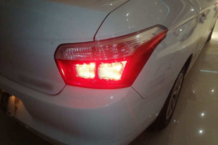 Used Citroen Elysee 2015 Zhishang Edition 1.6L Manual Fashion Model
