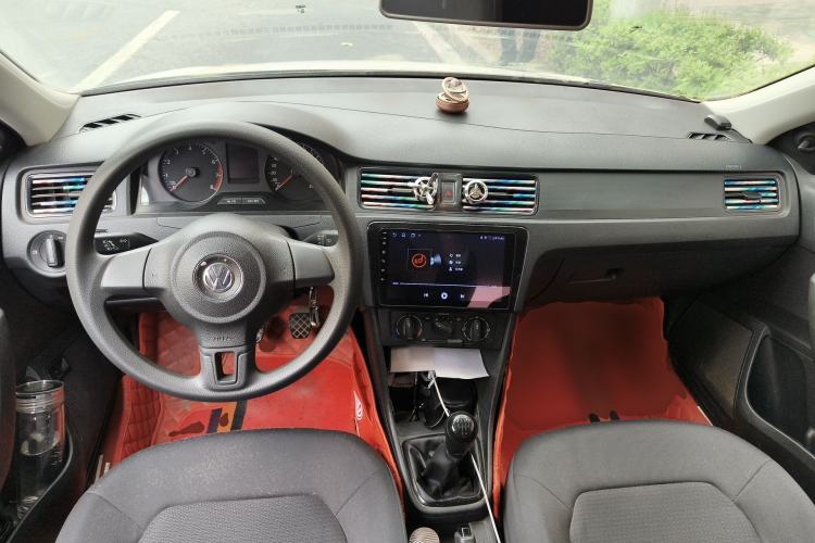 Used Volkswagen Santana 2015 1.6L Manual Fashion Edition Center Console