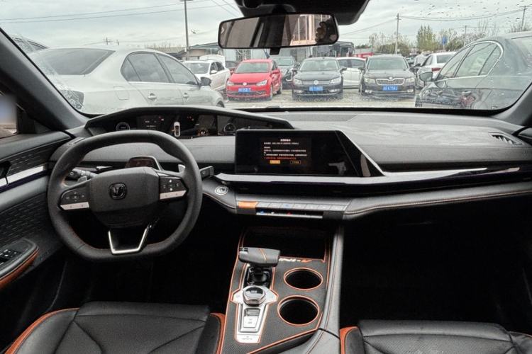 Used CHANGAN UNI-V 2023 1.5T Prestige Model