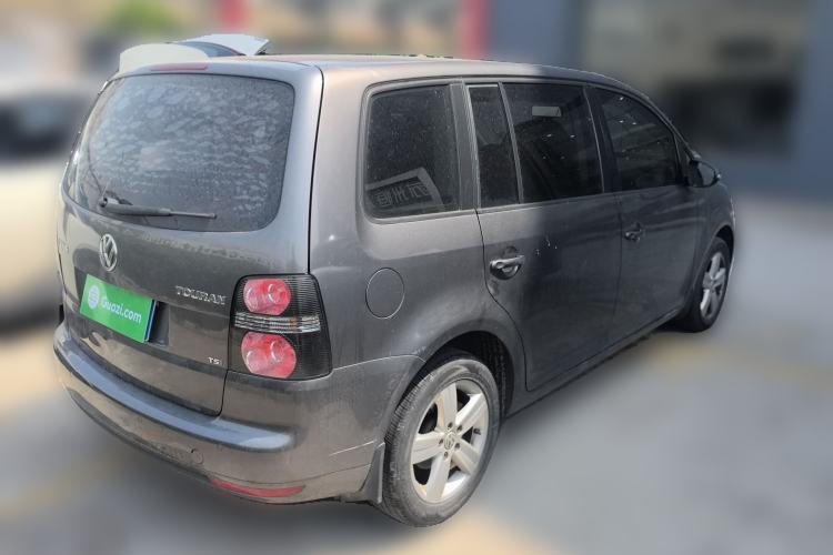 Used Volkswagen Touran 2015 1.4T Manual Fashion Edition 5-Seater Rear Right 45 Deg