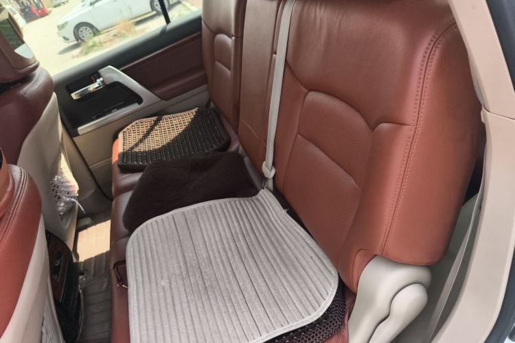 Used Toyota Land Cruiser 
