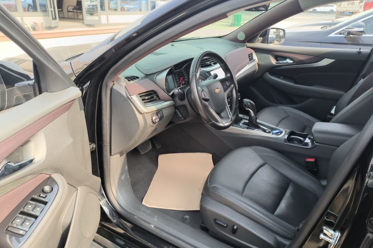 Used Chevrolet Malibu 2018 530T Automatic Luxury Edition Driver Seat