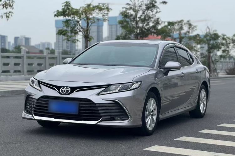 Used Toyota Camry 2022 2.0GVP Premier Edition
