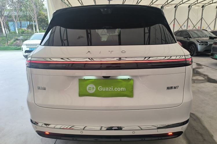 Used Hima AITO M7 2026 Model Range-Extending Ultra All-Wheel Drive 6-Seater Version Rear