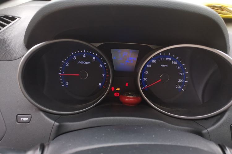 Used Hyundai ix35 2013 2.0L Automatic Two-Wheel Drive Smart GLS China IV Standard Instrument Cluster