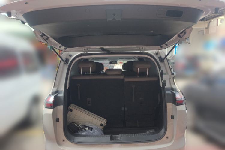 Used Wuling Starlight 730 2025 Model Pure Electric 500km Luxury Edition
