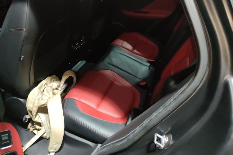 Used Jaguar F-PACE 2016 2.0T Two-Wheel-Drive R-Sport Sport Edition
