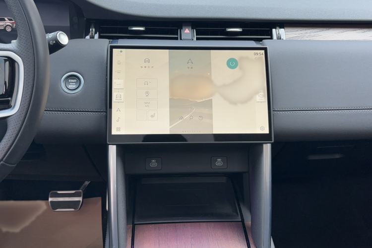 Used Land Rover Discovery Sport 2024 Performance Tech Edition
