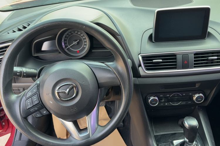 Used Mazda 3 Axela 2014 Sedan 1.5L Automatic Luxury Model Center Console