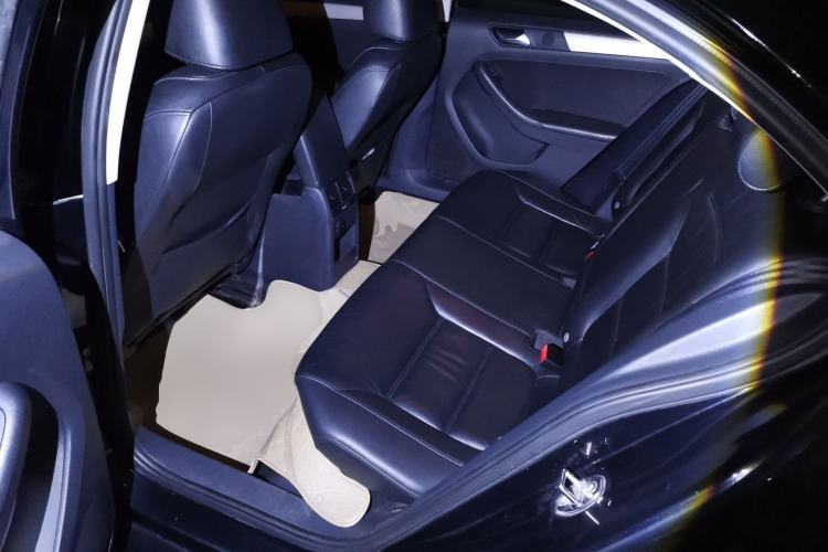 Used Volkswagen Sagitar 2012 1.6L Automatic Comfort Edition Left Rear Seat