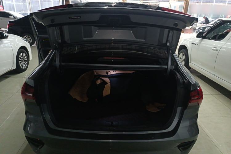 Used Roewe i5 2021 1.5L CVT Diamond Edition
