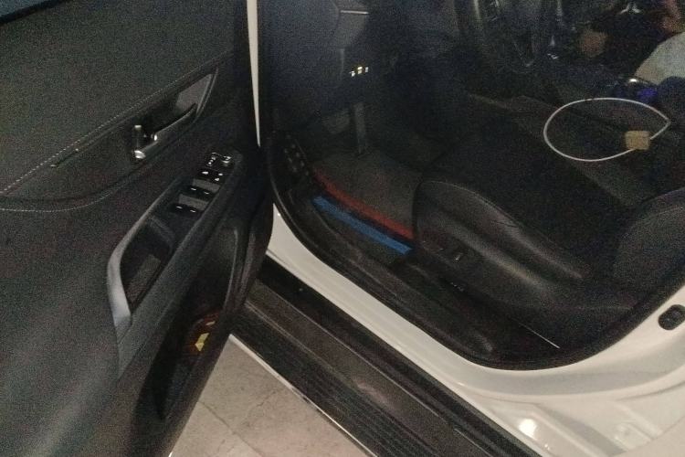 Used Toyota Venza 2023 2.0L CVT Two-Wheel Drive Luxury Edition
