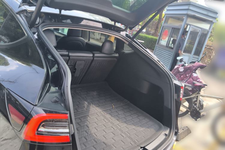 Used Tesla Model Y 2022 Rear-Wheel-Drive Version
