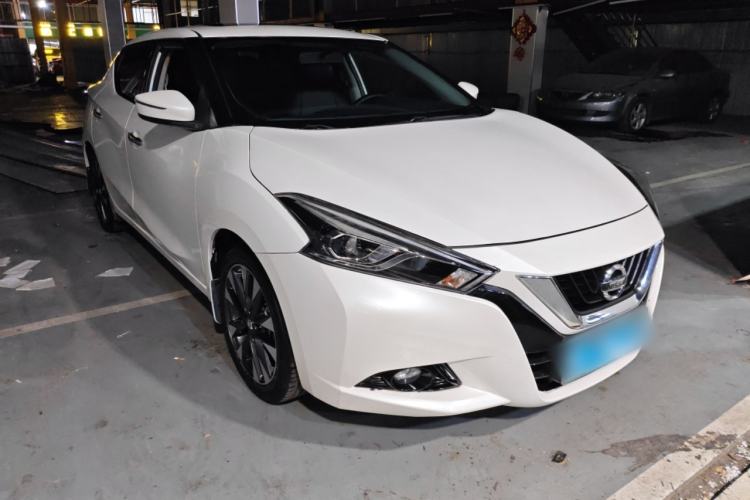 Used Nissan Lannia 2016 1.6L CVT Smart Cool Edition Front Right 45 Deg