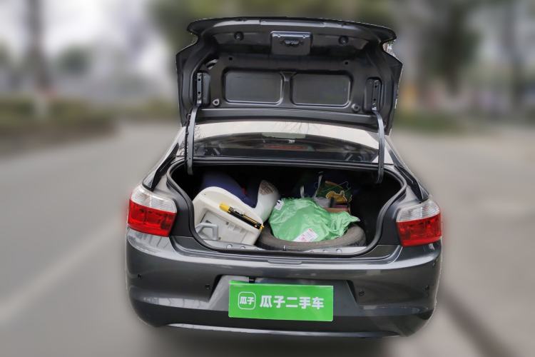 Used Citroen Elysee 2015 Zhishang Edition 1.6L Manual Fashion Model