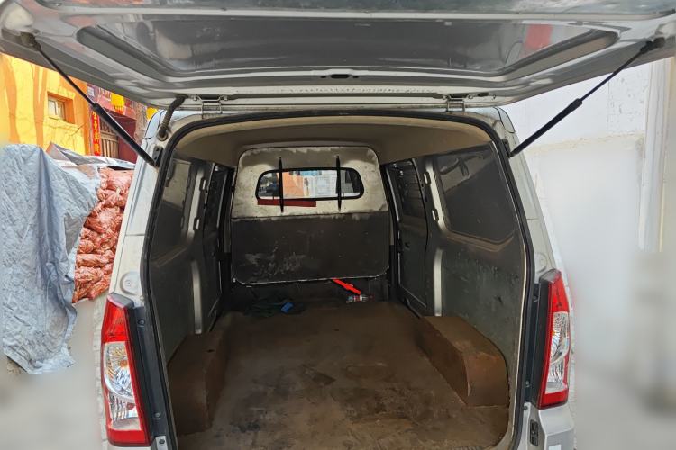 Used Wuling Rongguang S 2021 1.2L Standard Model Window-Sealed Car with Air Conditioning 2 Seats LSI