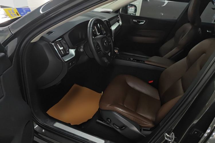 Used Volvo XC60 2019 T5 4x4 Zhiyuan Edition China VI Standard Left Front Seat