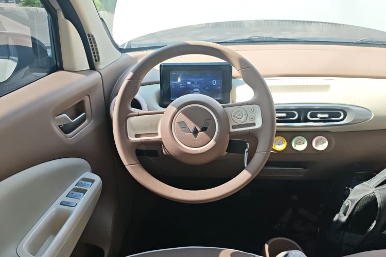 Used Wuling Hongguang MINIEV 2025 Four-Door Version Advanced Edition Steering Wheel