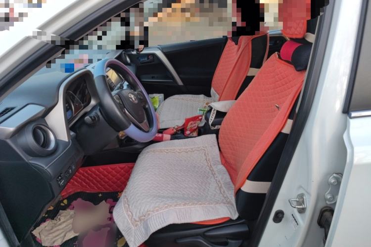 Used Toyota RAV4 2016 2.0L CVT Two-Wheel Drive Fashion Edition China V Standard