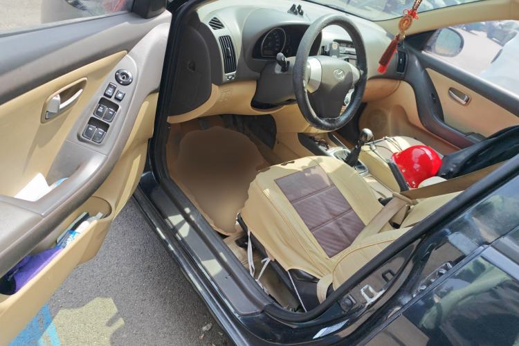 Used Hyundai Celesta 2010 1.6L MT GL Driver Seat