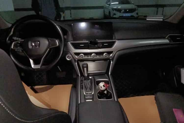 Used Honda Accord 2022 260TURBO Luxury Edition Center Console