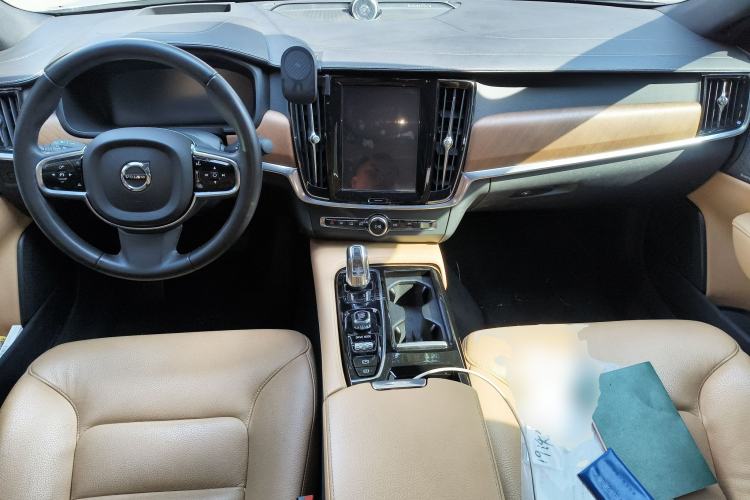 Used Volvo S90 New Energy 2019 T8 e-Drive Hybrid Intelligent Luxury Version China VI Standard
