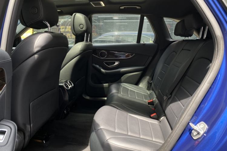 Used Mercedes-Benz GLC 2019 GLC 260 L 4MATIC Dynamic Model Interior 3