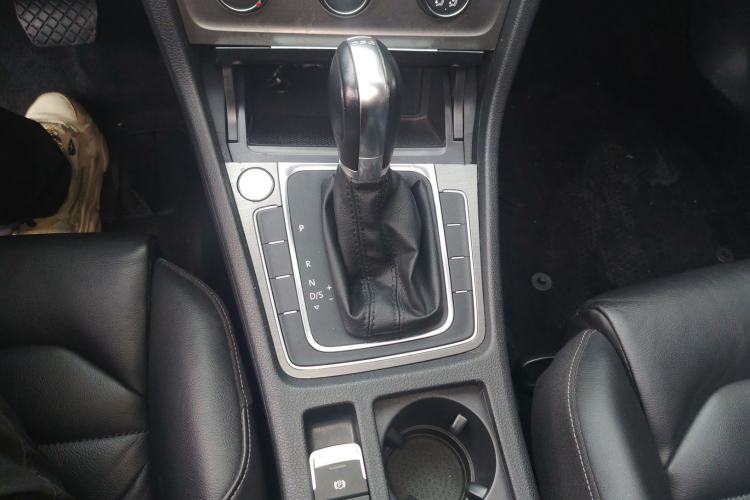 Used Volkswagen Golf 2016 230TSI Automatic Luxury Version
