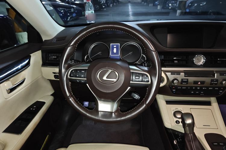 Used Lexus ES 2015 200 Elite Edition Steering Wheel