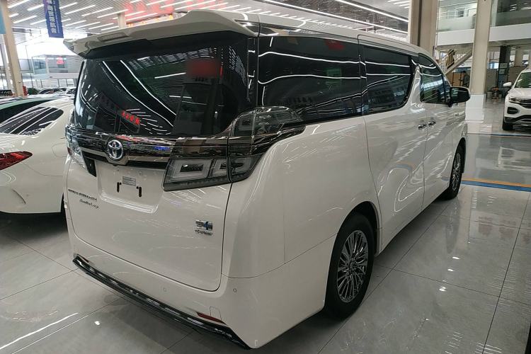 Used Toyota Vellfire 2023 Crown Dual-Engine 2.5L HV Luxury Edition