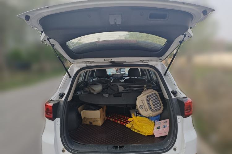 Used CHANGAN CS75 2018 280T Automatic Smart Edition China V-standard Trunk