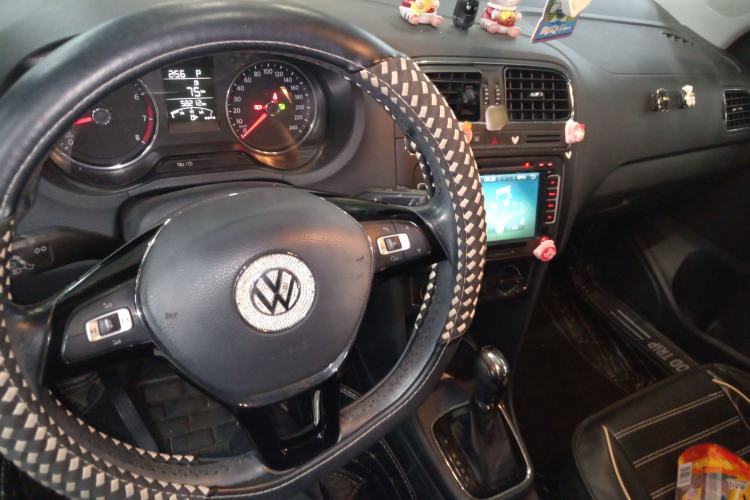 Used Volkswagen Polo 2016 1.6L Automatic Comfort Model