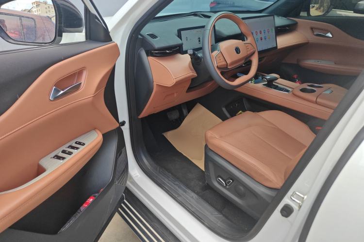 Used CHANGAN UNI-Z New Energy 2025 Model, Smart New Blue Whale 125km Battleship+ Version Driver Seat