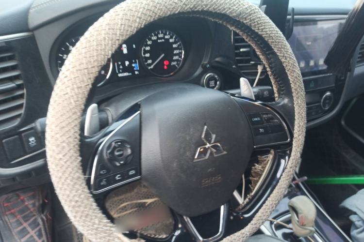 Used Mitsubishi Outlander 2019 2.4L 4x4 Zhi Xiang Edition 7 Seats China V Emission Standard