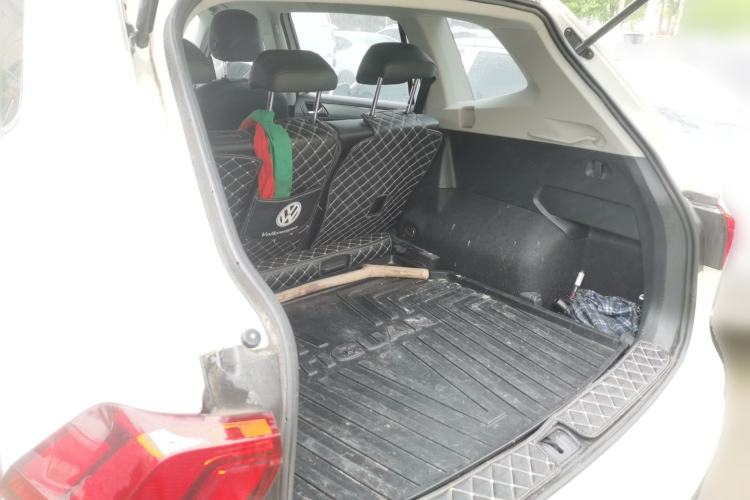 Used Volkswagen Tiguan L 2018 280TSI Automatic Two-Wheel Drive Comfort Edition Trunk