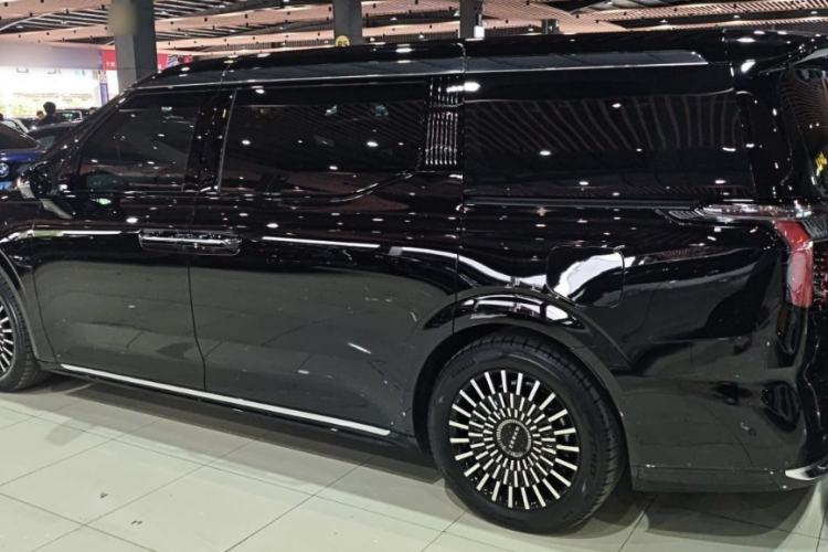 Used Zeekr 009 2024 7-Seater Aisle Version 108 kWh