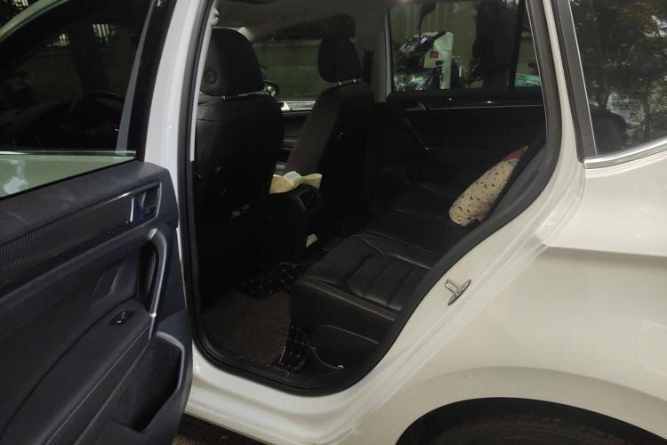 Used Volkswagen Golf Sportsvan 2018 280TSI Automatic Luxury Model Left Rear Seat